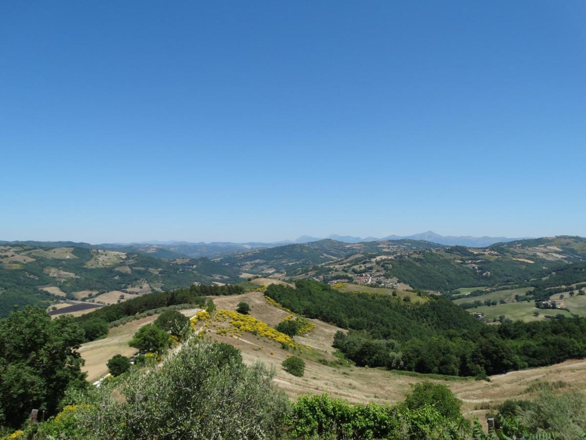 Agriturismo La Terrazza Valfabbrica Exterior foto