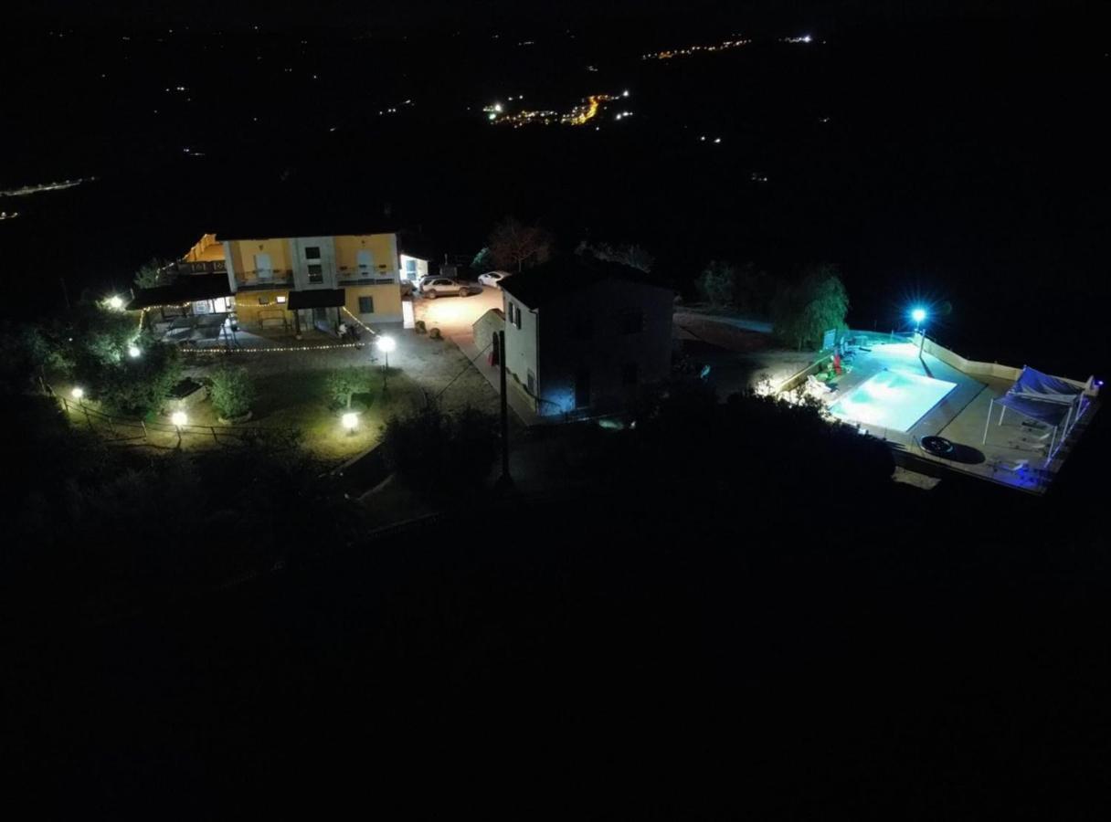 Agriturismo La Terrazza Valfabbrica Exterior foto