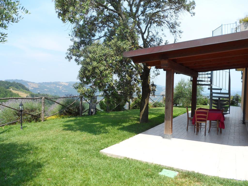Agriturismo La Terrazza Valfabbrica Exterior foto